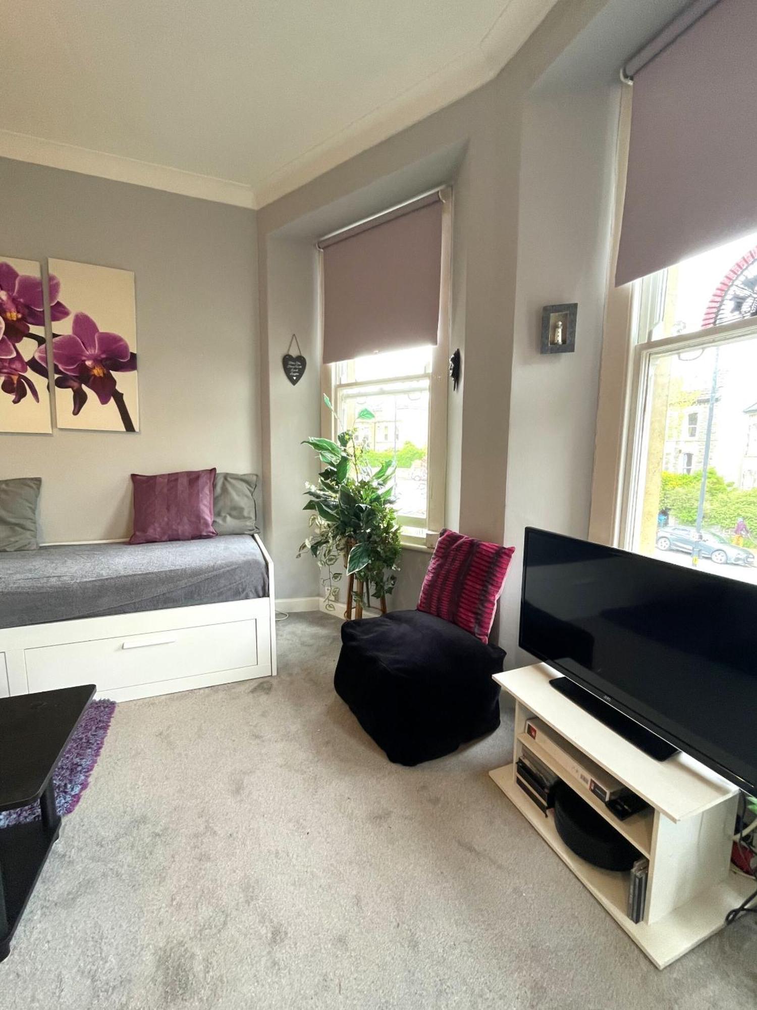 Snug Studio Apartment In Central Location บริสตอล ภายนอก รูปภาพ